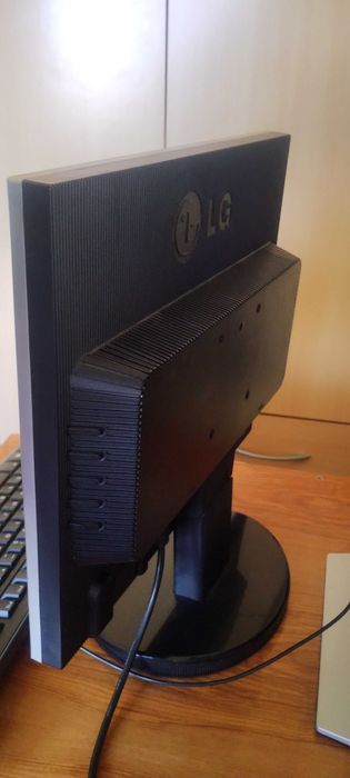 Monitor LCD LG L1753S