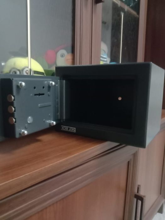 Сейф продаётся состояние хорош