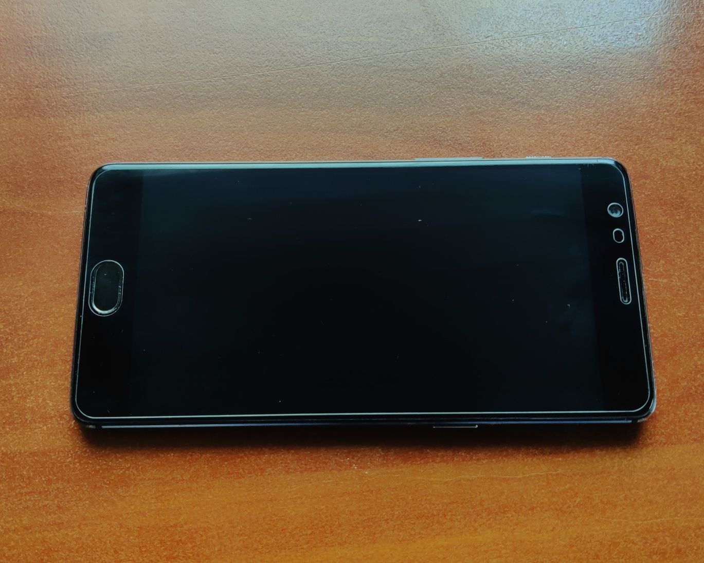 Телефон OnePlus 3T A3003 6GB RAM 64GB ROM 4G 5.5'' AMOLED Android 9
