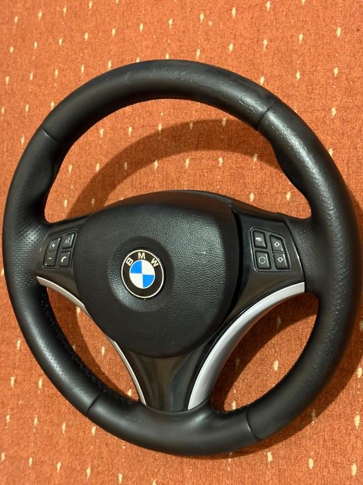 Volan Sport Bmw E90 Lci / Facelift din piele
