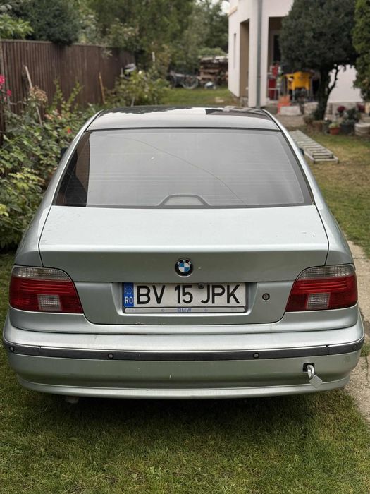 Vand sau dezmembrez BMW e39