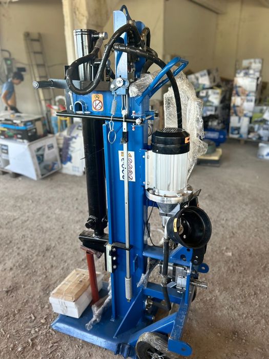 Despicator de lemne 30t cardan si electric 5500w