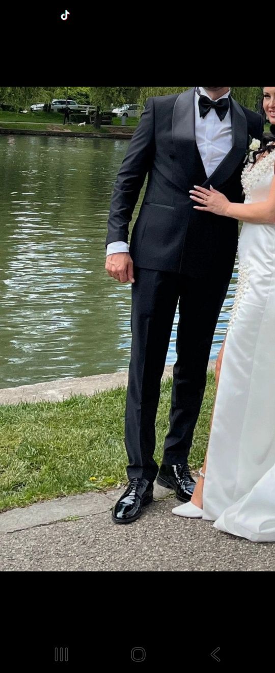 Vând costum mire impecabil marca italiana
