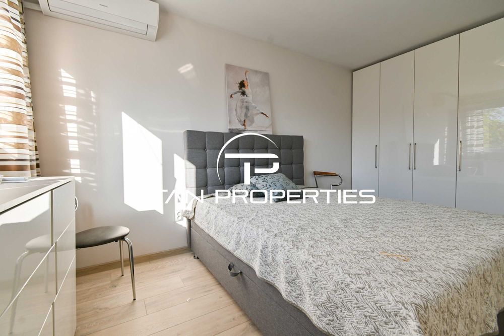 Дава се под наем Четиристаен апартамент в София, Зона Б-18 - 130 кв.м за 1300 € - Снимка #8