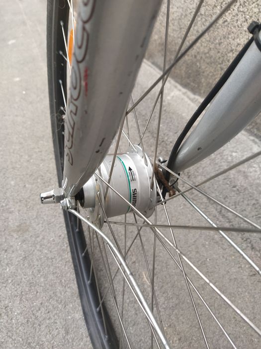 Продавам градско колело