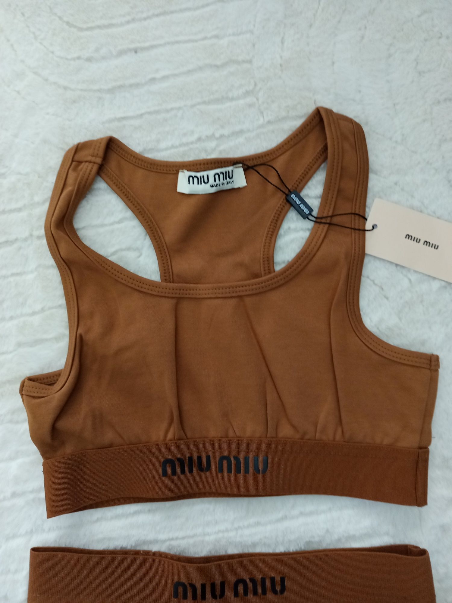 Set bustiera cu chilot miu miu
