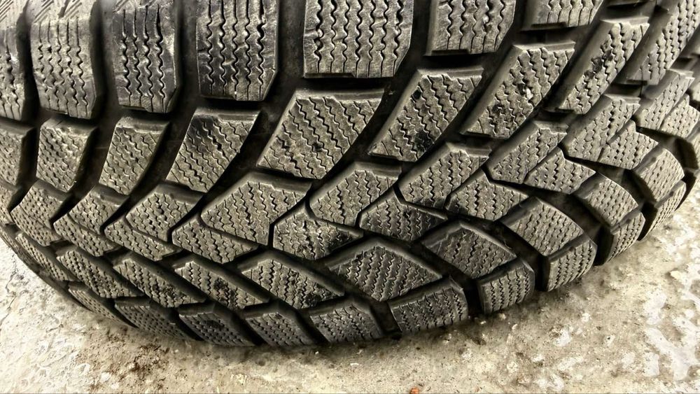 Зимни Гуми с Джанти 225/55 R16