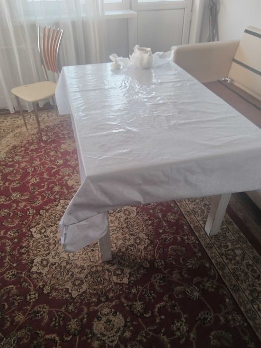 Кухонный стол со стульями