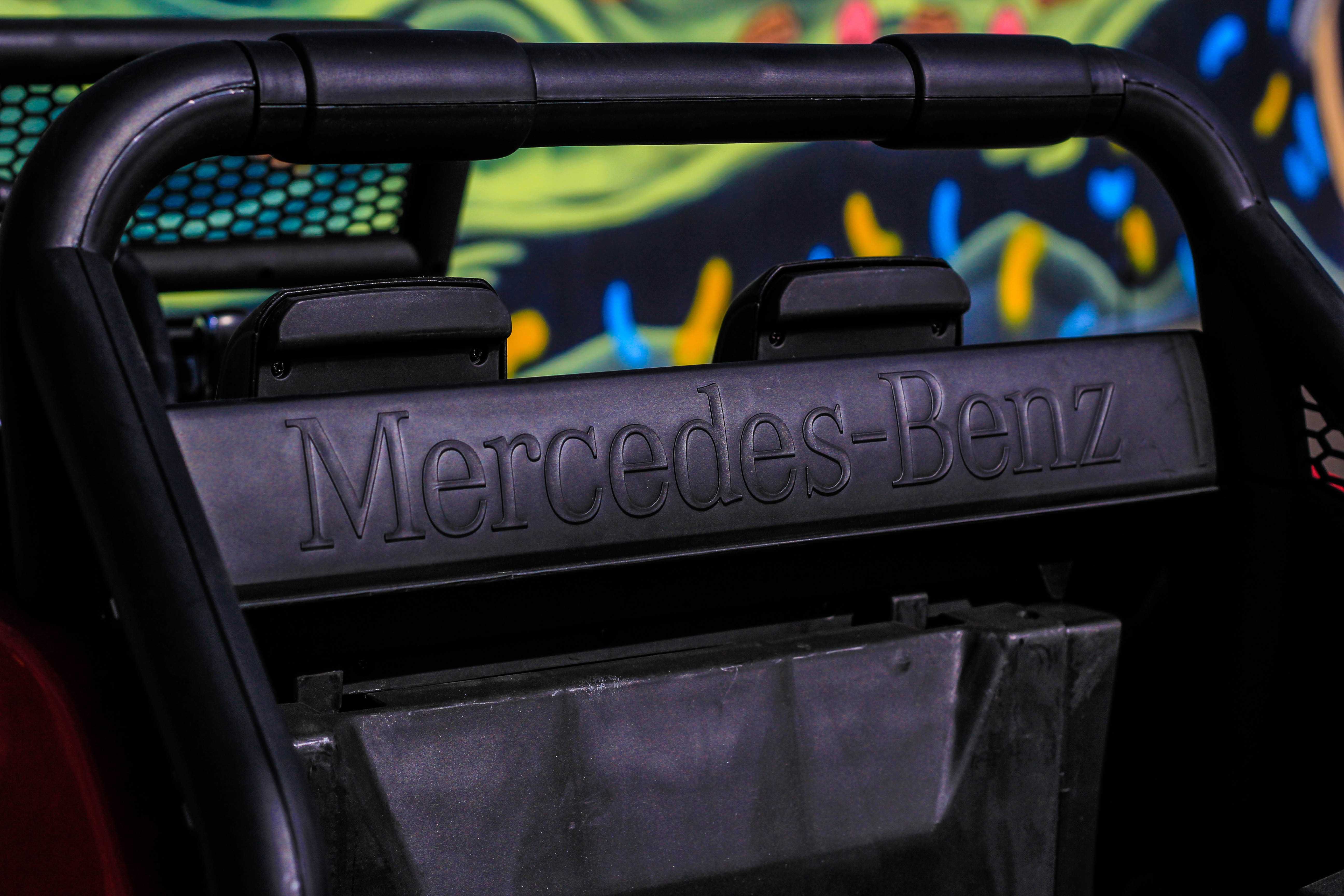 Masinuta electrica pt. 2 copii Mercedes Benz UNIMOG 4x35W 12V 10Ah