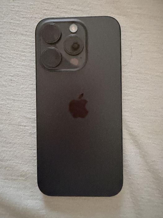 Vand iphone 15 pro stare buna