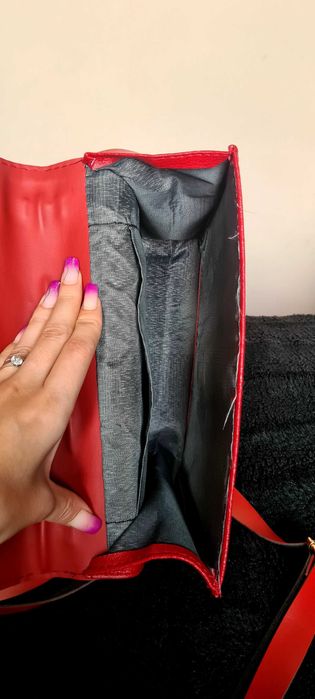 Geantă Guess tip plic