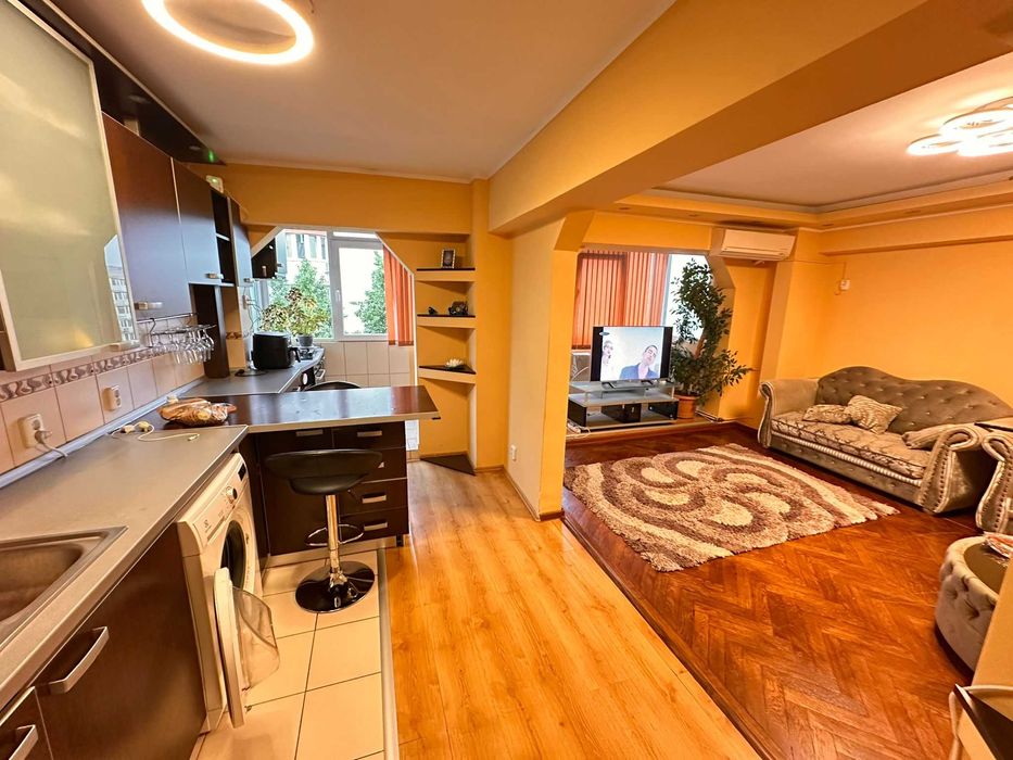 Apartament 3 camere B-dul Ion Mihalache