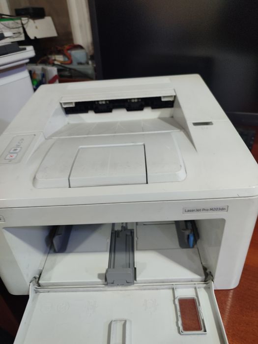 Лазерный принтер HP pro m203dn
