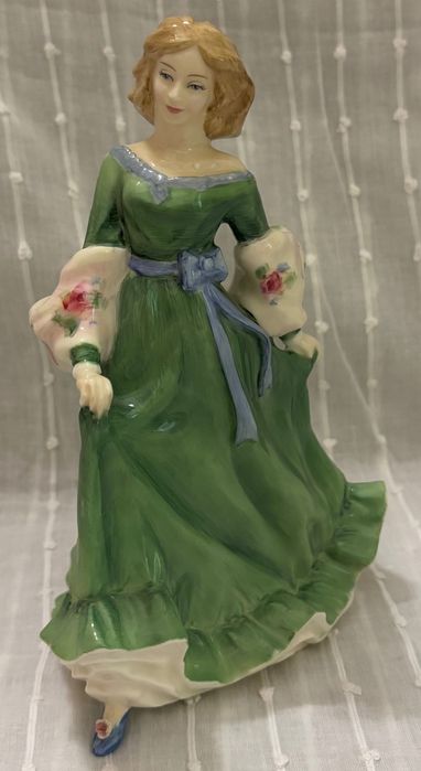 Фигура на дама , “Spring Serenade”