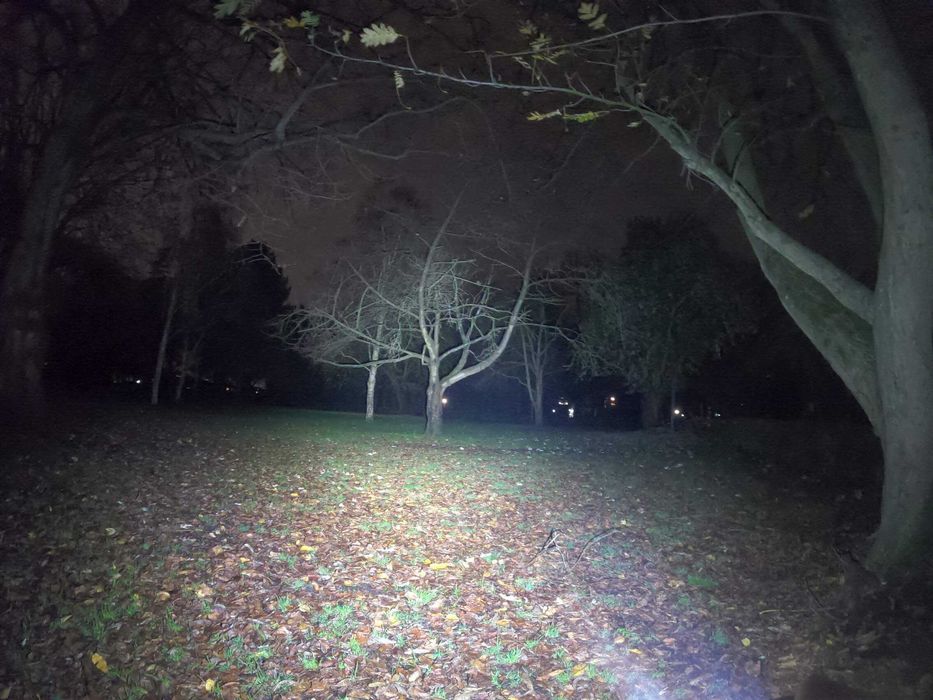 Lanterna Olight Perun 2, 2500 lumeni max, noua, sigilata