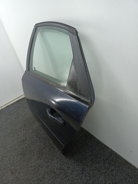 Dezmembrez Usa stanga spate de pe Opel VECTRA C 2002-2008