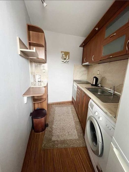 Дава се под наем Тристаен апартамент в Бургас, Център - 85 кв.м за 765 € - Снимка #4