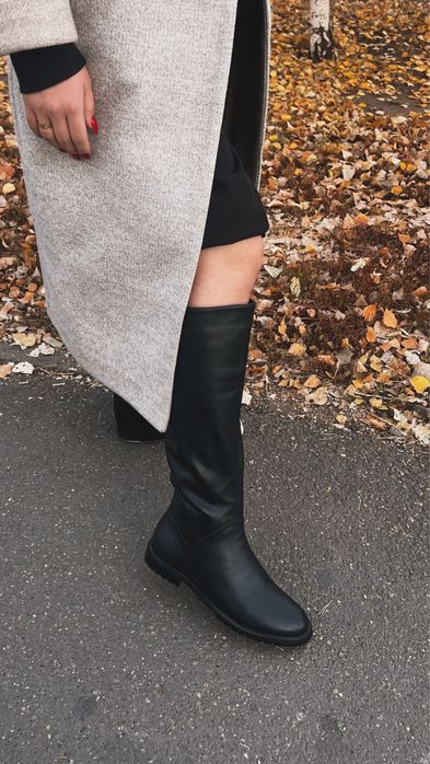 Продам стильные сапоги