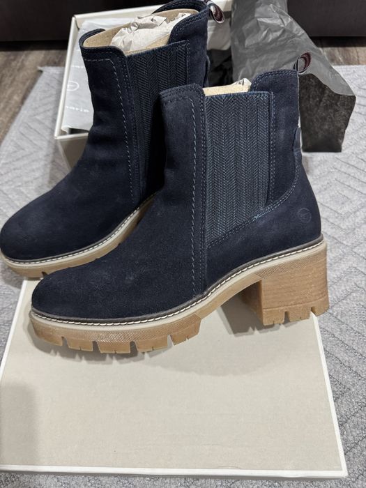 Botine Tamaris din piele intoarsa naturala marimea 40