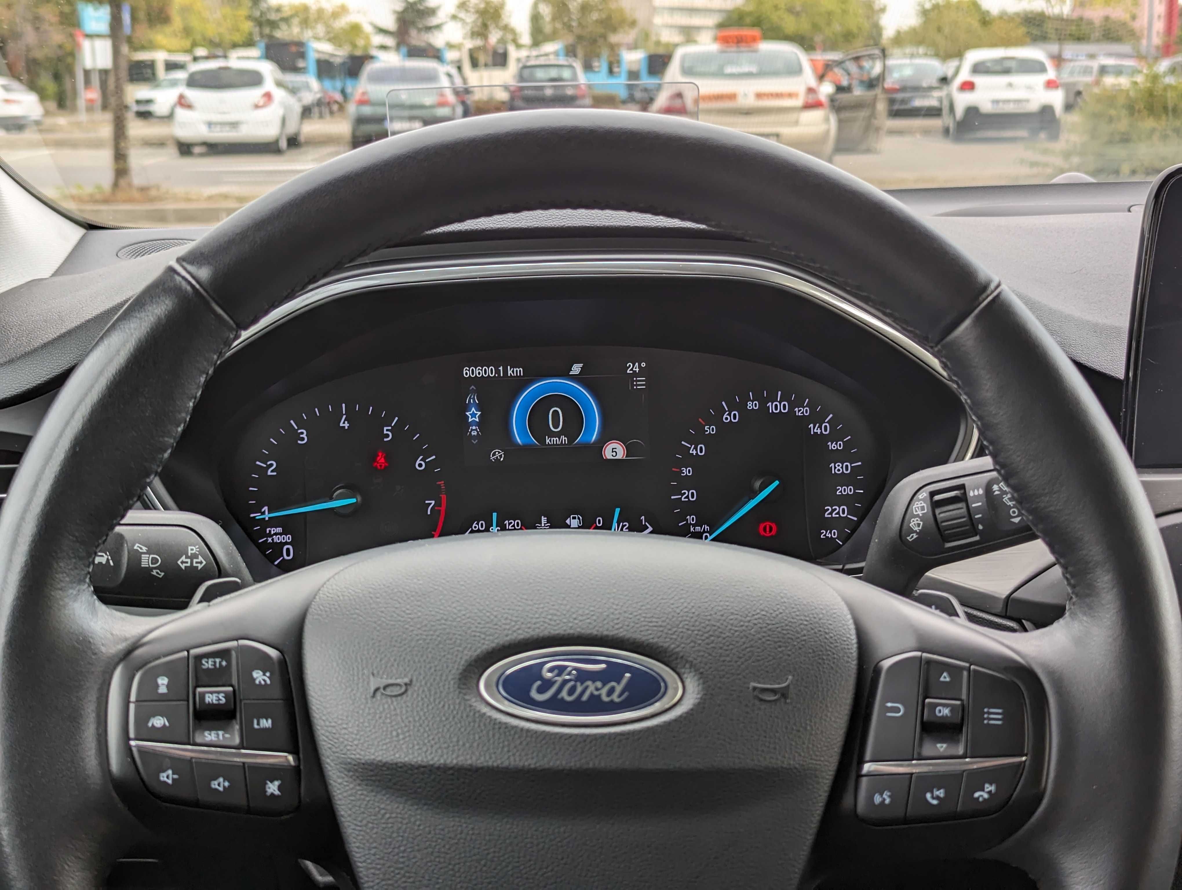 Ford Focus 1.5 EcoBoost Titanium Business - 61 000 km - nouă din RO