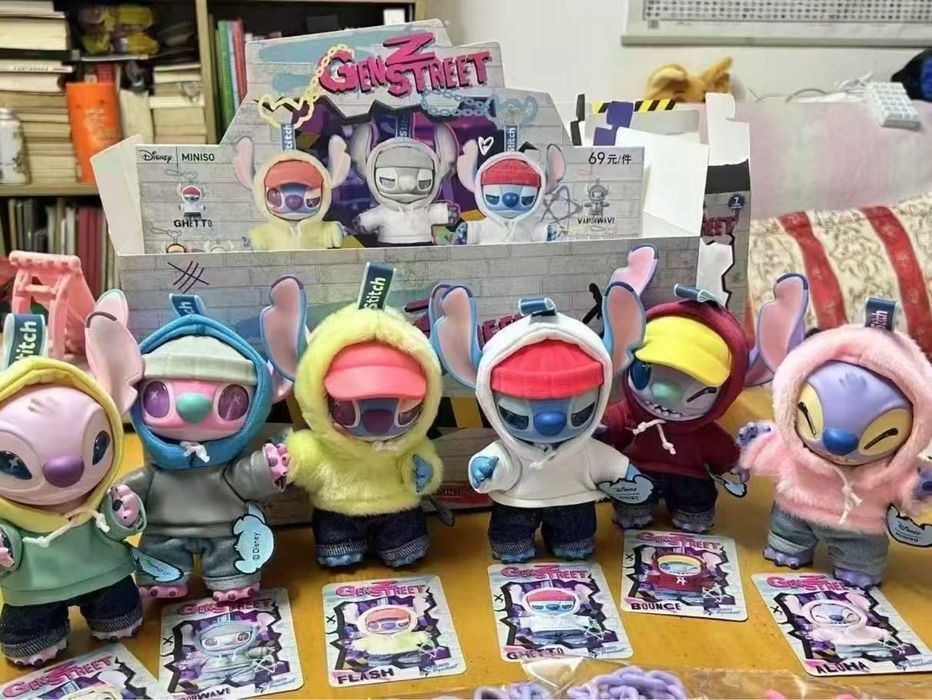 Labubu stitch colectia gen Z street miniso disney