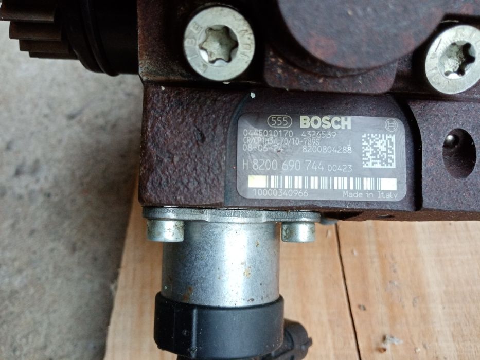 Pompa marit presiune. Injecție. Renault  Vivaro trafic motor 2000