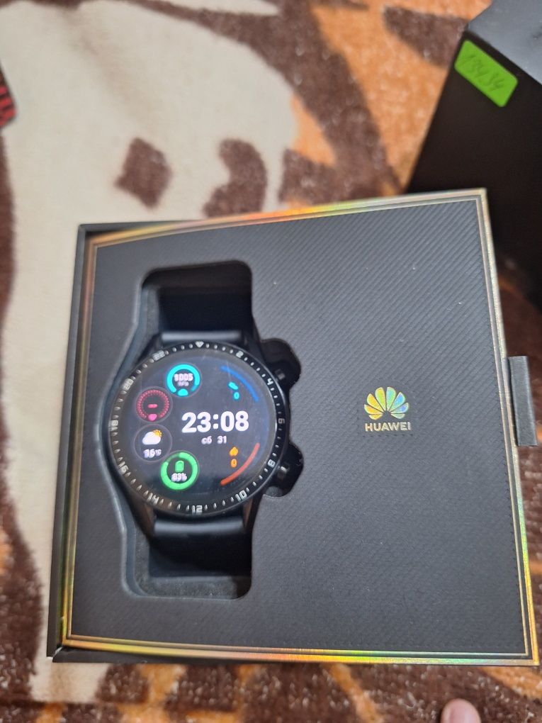 Продавам смарт часовник Huawei watch gt 2
