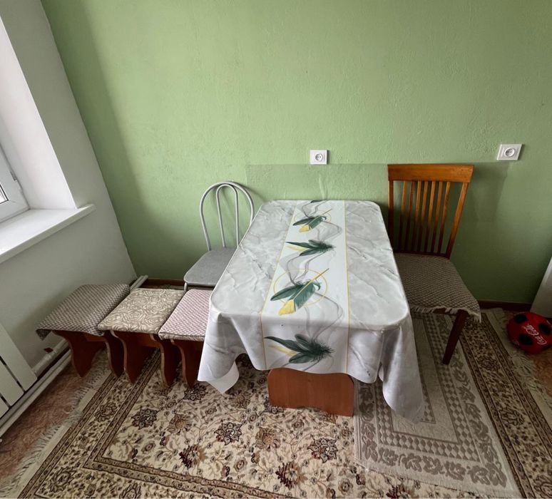 Продам стол стулья