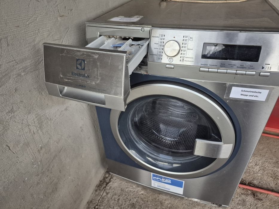 Mașina de spălat pentru mai multe detalii sunați la nr de tel