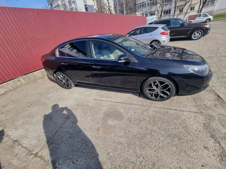 Renault Latitude