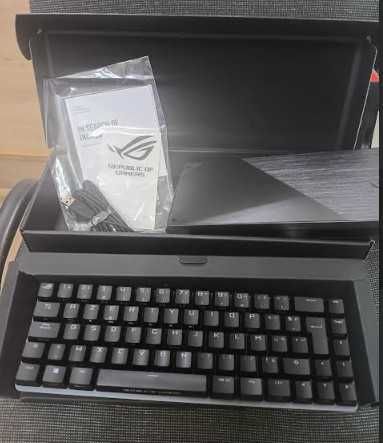 Механична клавиатура ASUS ROG Falchion Ace