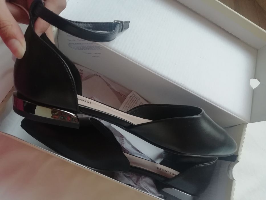 Новые туфли удобные. Дешево!