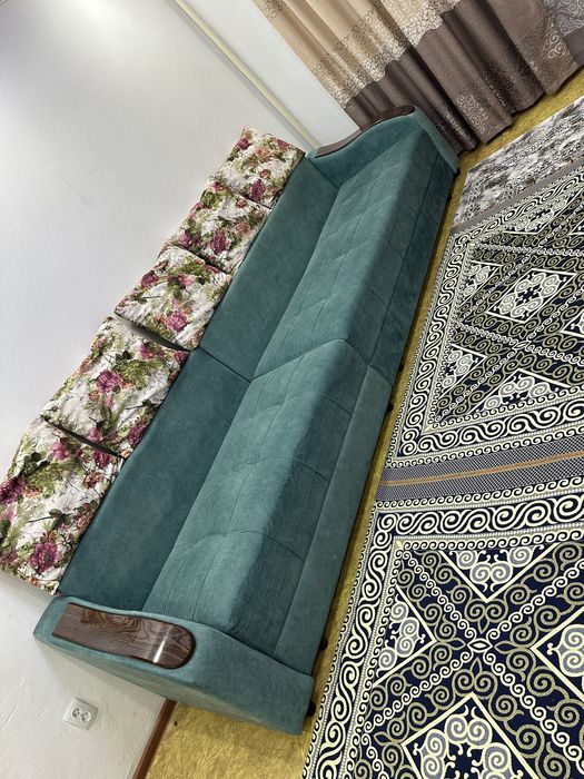 Продам диван 3,5 метра