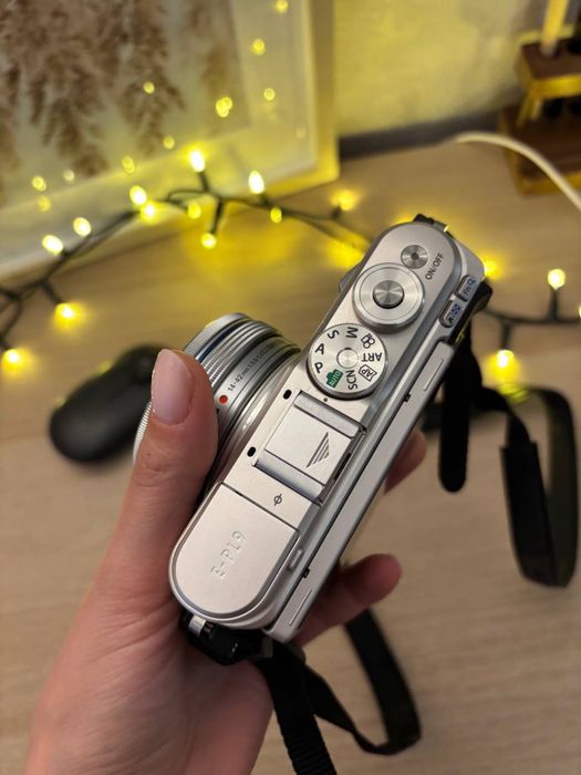 Olympus E-PL9 Aparat Foto Mirrorless 16MP MFT 4K Kit 14-42mm F3.5-5.6