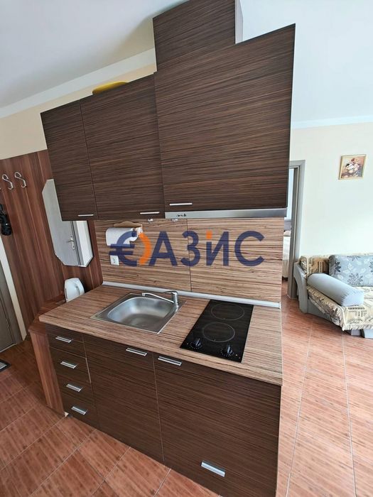 Продава се Двустаен апартамент в к.к. Слънчев бряг - 54 кв.м за 1241 €/кв.м - Снимка #2