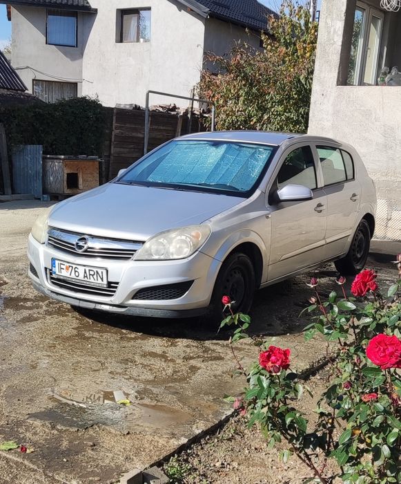 Vând Opel Astra H