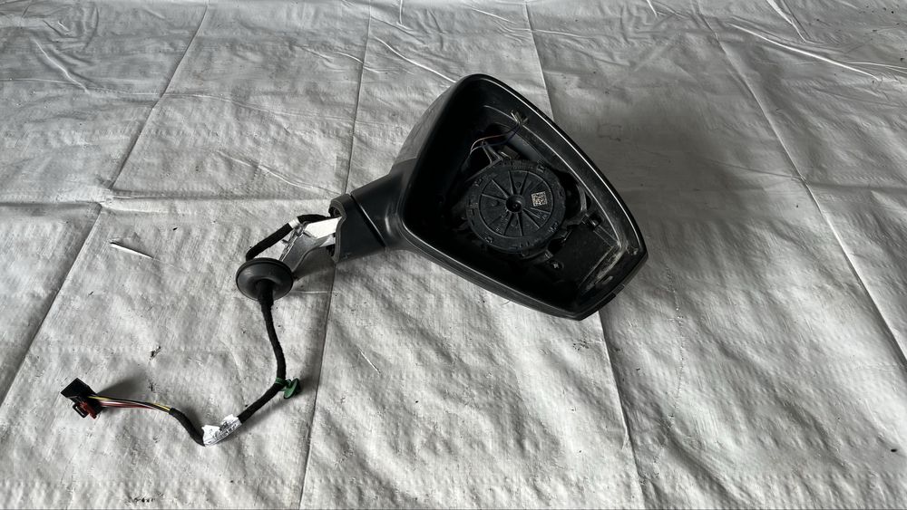 2 броя ляво и 1 брой дясно огледало VW Tiguan 2 2016-