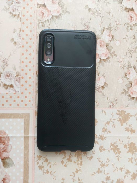 Самсунг А 70 RAM 6/128GB