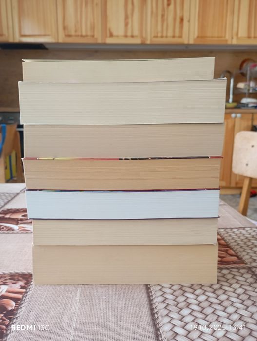 Фентъзи книги в много добро състояние