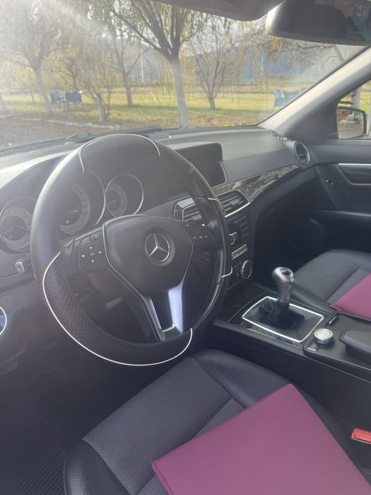Mercedes - Benz  c class w204 Facelift 2013.09