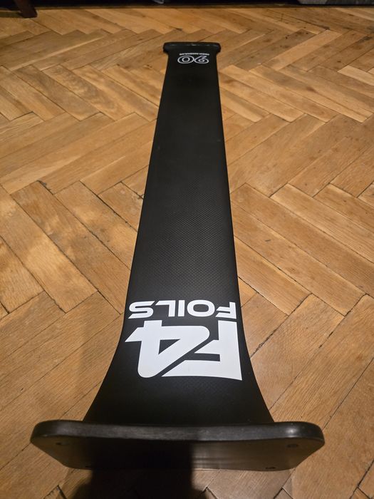 F4 foils мачти и крило