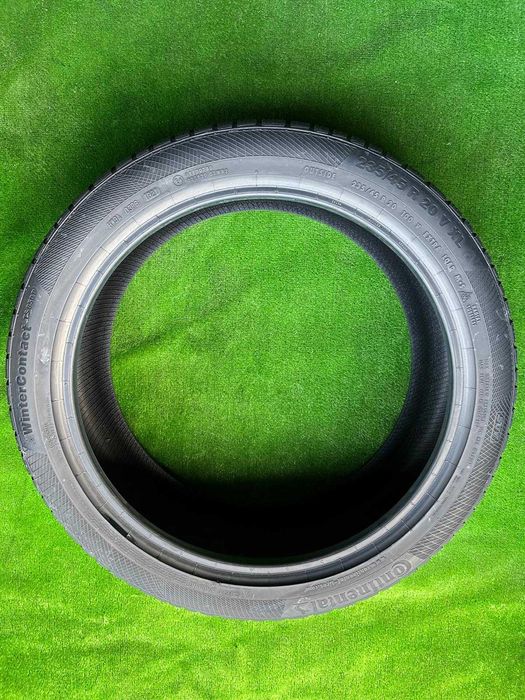 Anvelope Iarna 235/45/20 Continental