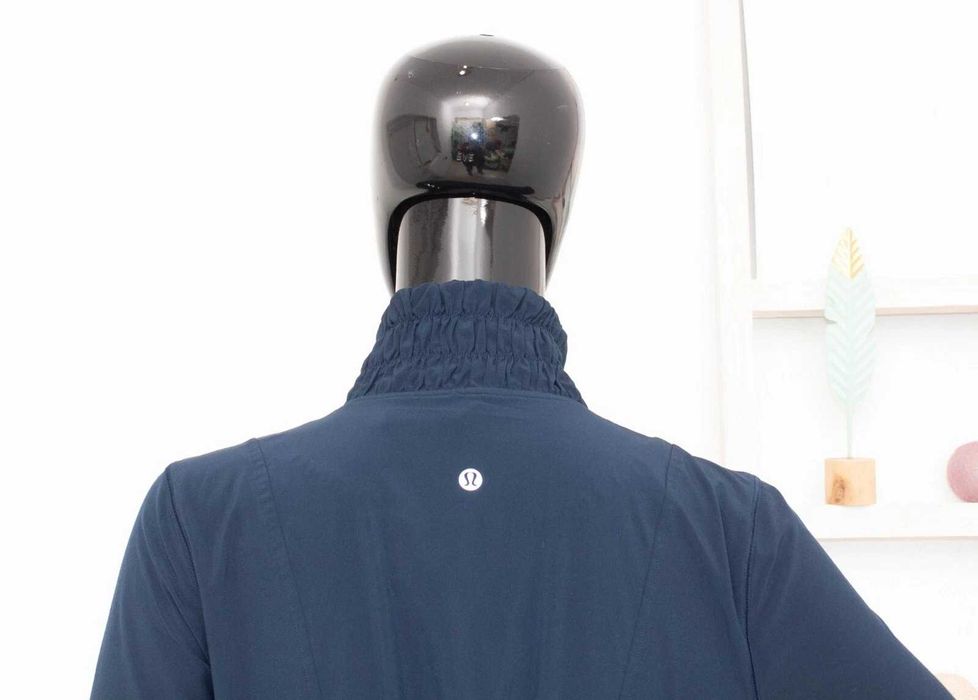 Lululemon Sights Seen Jacket дамско синьо яке спортно за фитнес 6 S