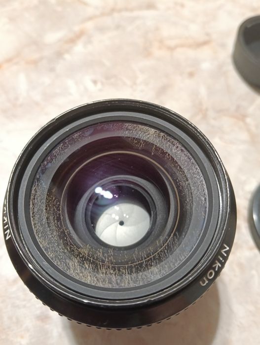 Obiectiv Nikon 35 mm