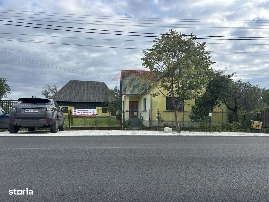 Casă cu teren de vânzare în Buşag
