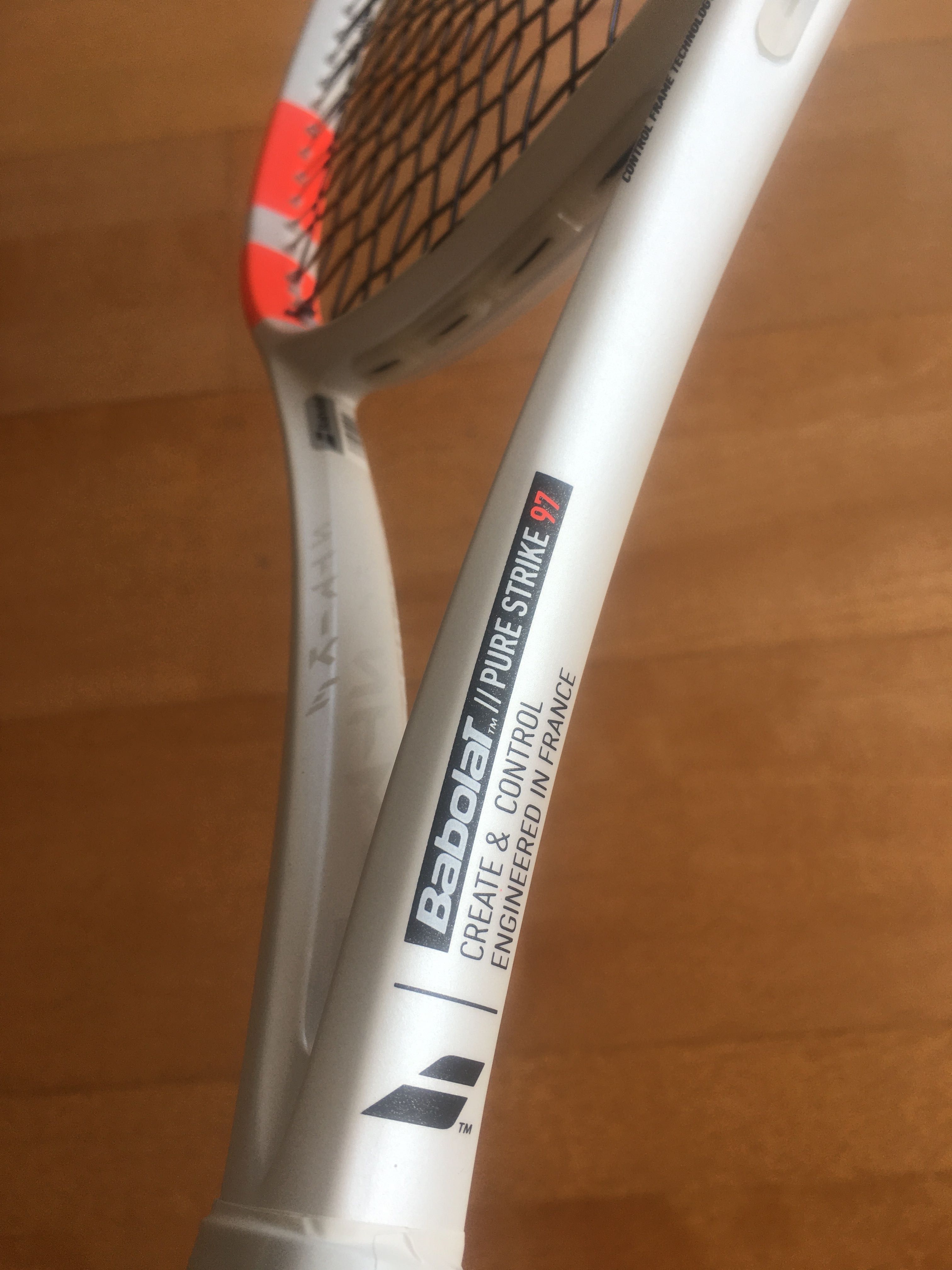 Babolat Pure Strike 97 in 310 gr Grip 4