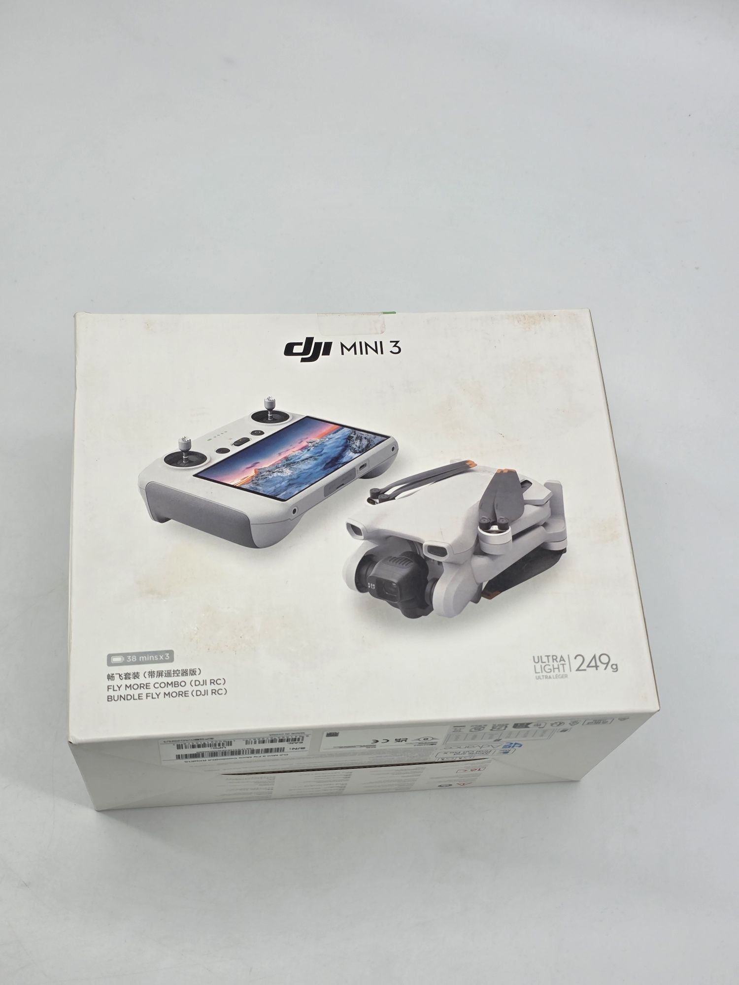 Drona DJI Mini 3 Fly More Combo + Smart Controller