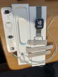 Vand Apple Watch S7 Cellular 45 Silver Steel Starligh