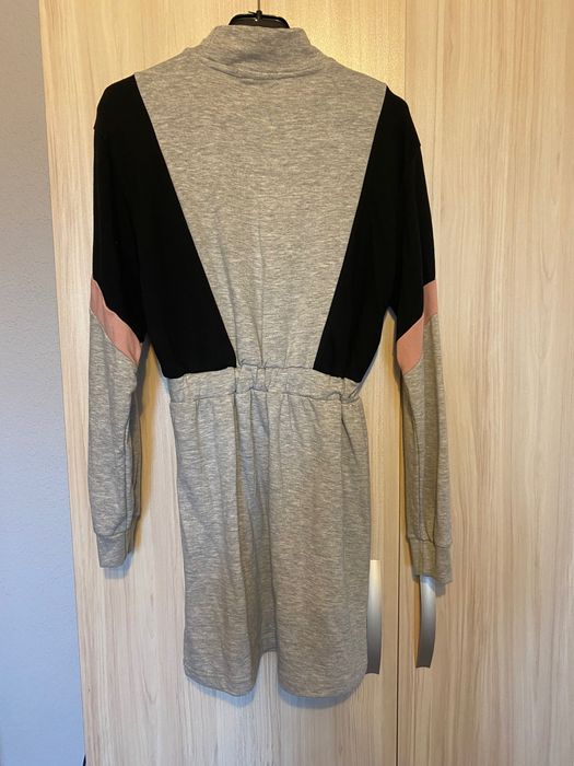 Продавам няколко рокли