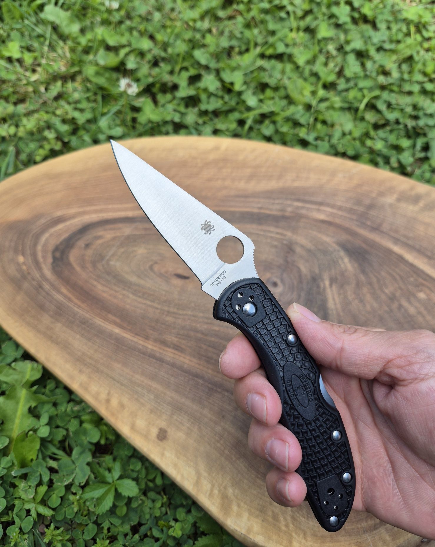 Сгъваем джобен нож Spyderco Delica 4,два цвята